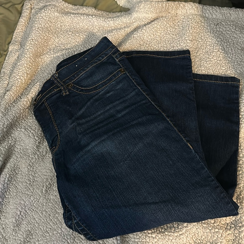Women’s Capris Size 15
